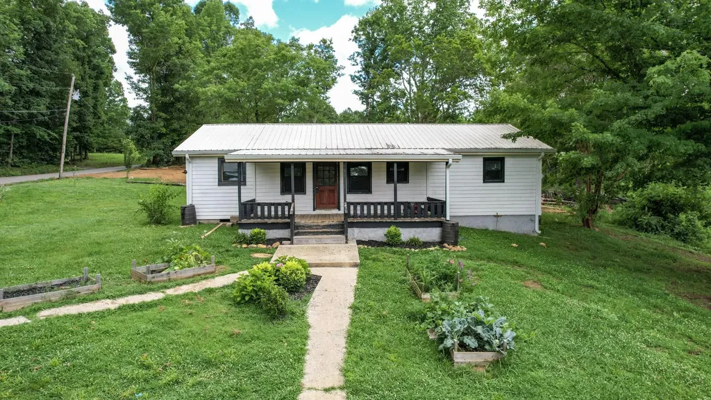618 Carter Road, SE Cleveland TN 37323