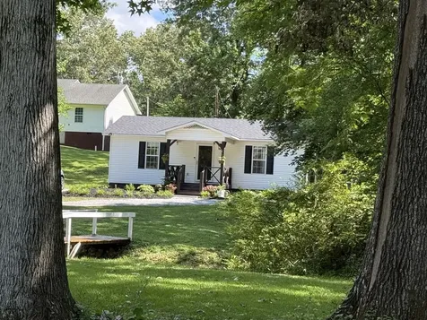 60 Joy Ann Circle Savannah TN 38372