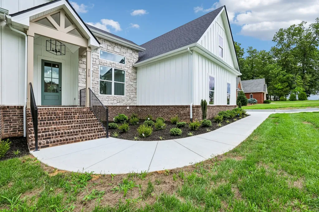 210 Cascade Drive Winchester TN 37398