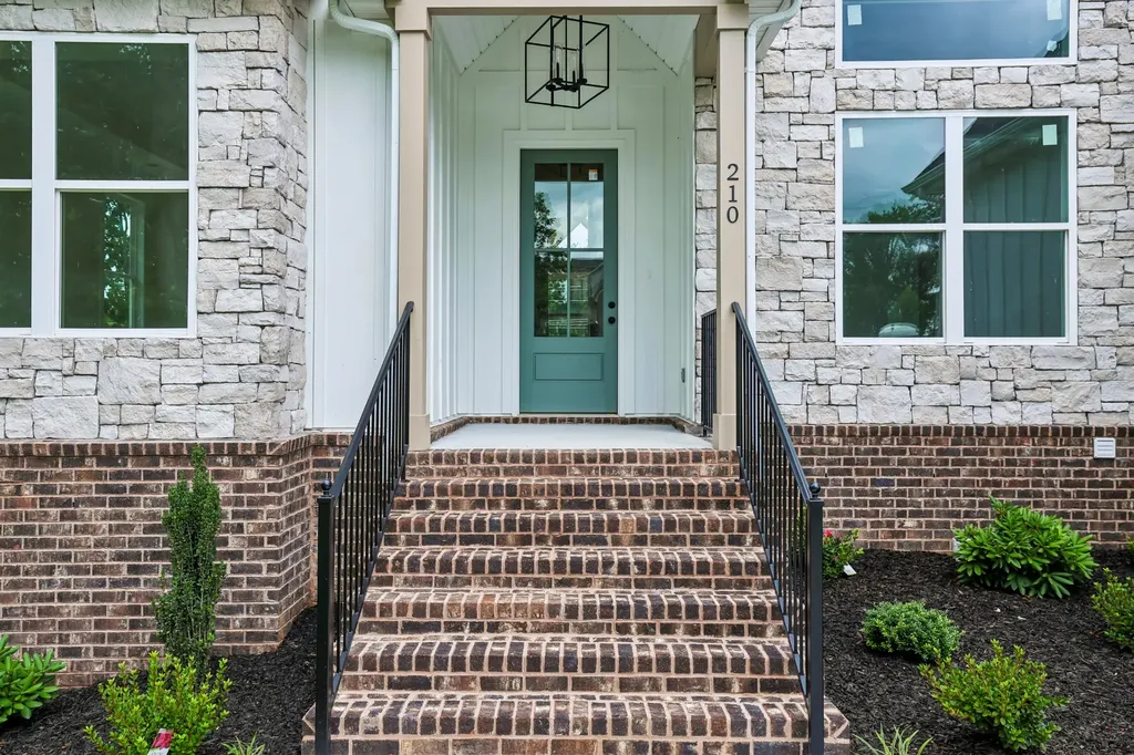 210 Cascade Drive Winchester TN 37398