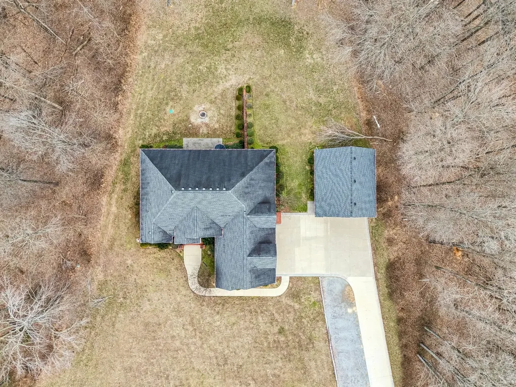 5140 Highway 52, W Lafayette TN 37083
