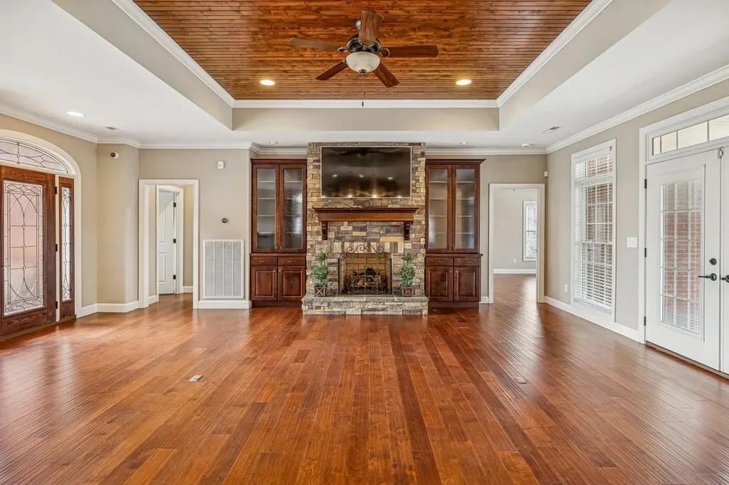 5140 Highway 52, W Lafayette TN 37083