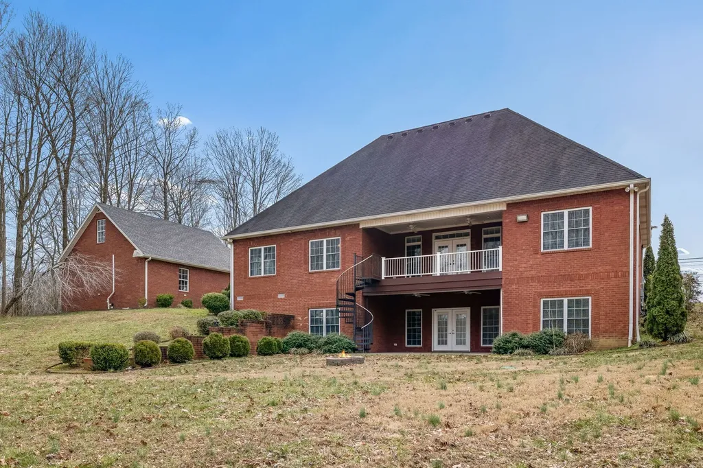 5140 Highway 52, W Lafayette TN 37083