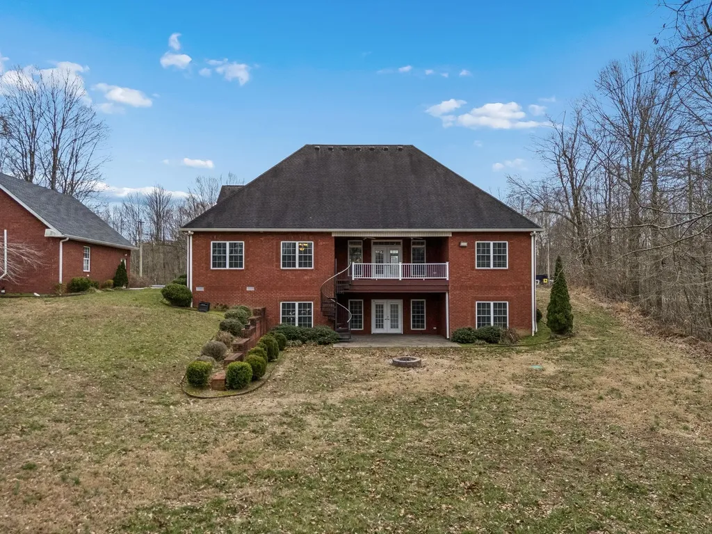 5140 Highway 52, W Lafayette TN 37083