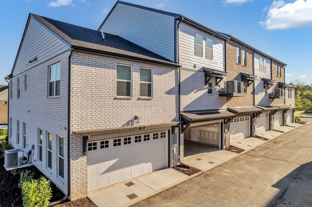 610 Granbury Pvt Drive Hendersonville TN 37075