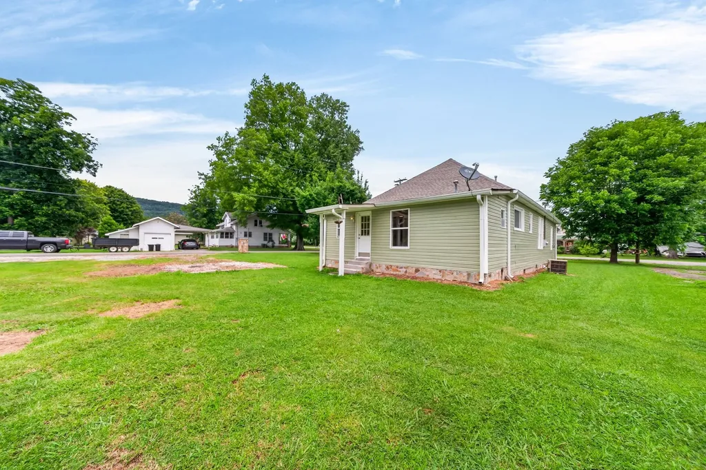 491 Piccadilly Avenue Spring City TN 37381