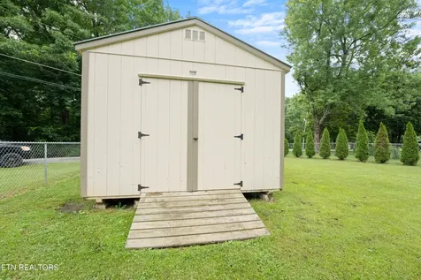 241 Cardinal Loop Crossville TN 38555