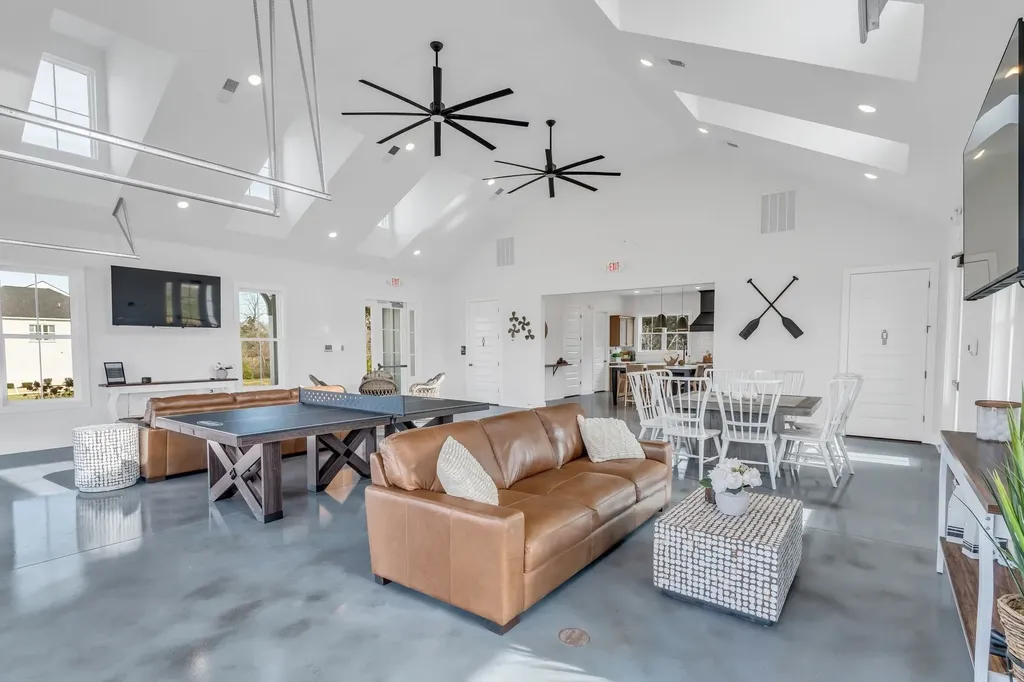 614 Granbury Pvt Drive Hendersonville TN 37075
