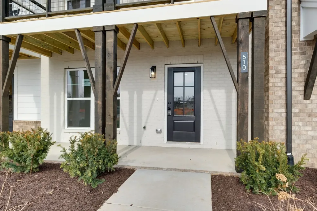 614 Granbury Pvt Drive Hendersonville TN 37075