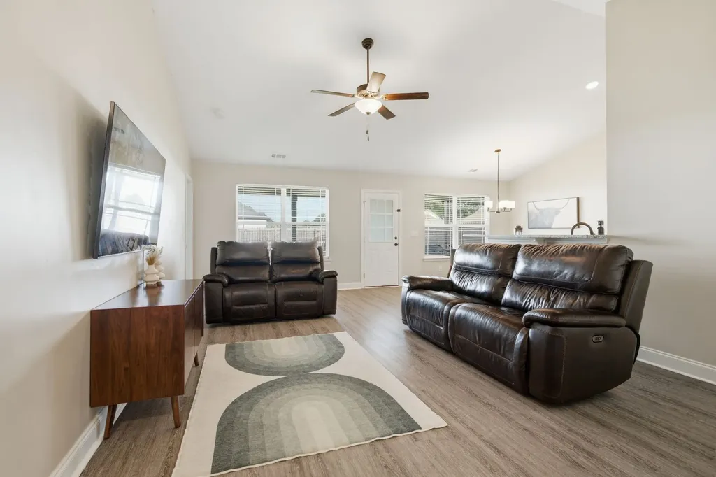 2079 Claudia Lane Springfield TN 37172