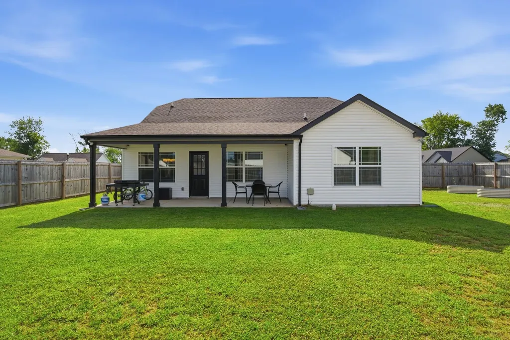 2079 Claudia Lane Springfield TN 37172