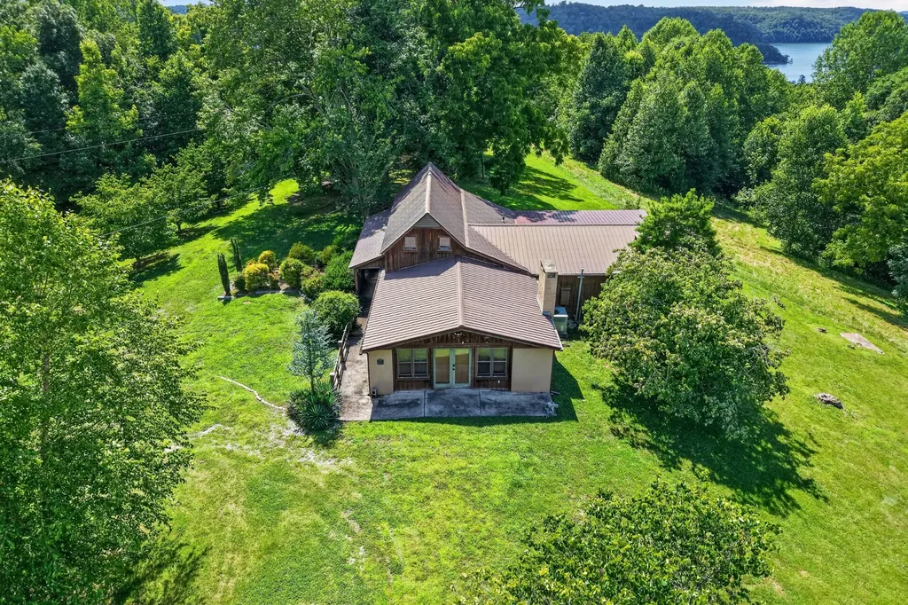 280 Timber Lane Sparta TN 38583