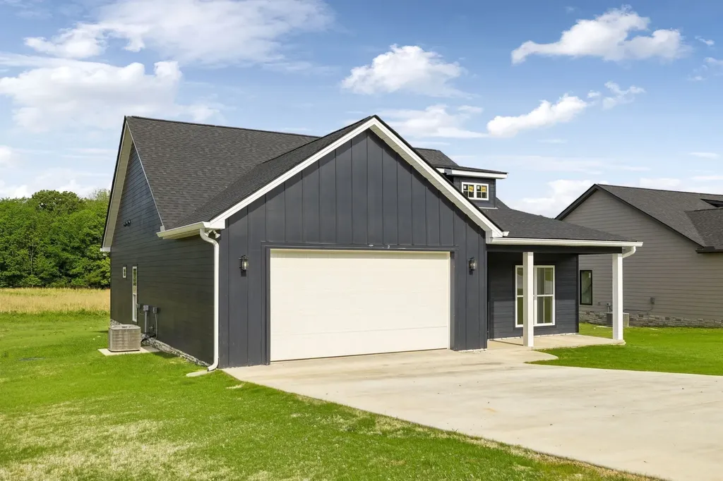 819 Oconnor Street Smithville TN 37166