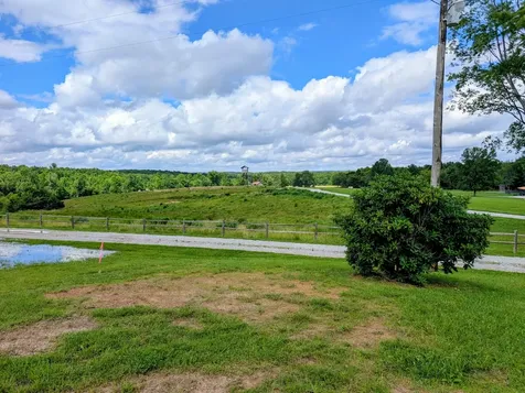95 Sanders Spur Tracy City TN 37387