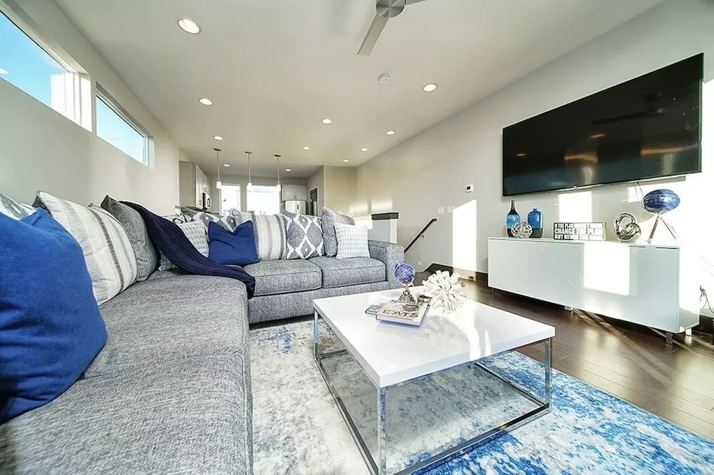 64 Fern Avenue Nashville TN 37207