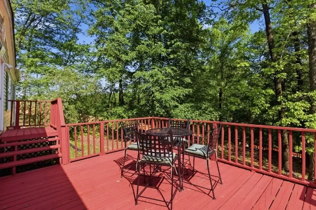 230 E Piney Road Dickson TN 37055