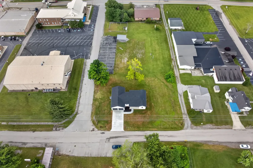 208 E Crawford Avenue Monterey TN 38574