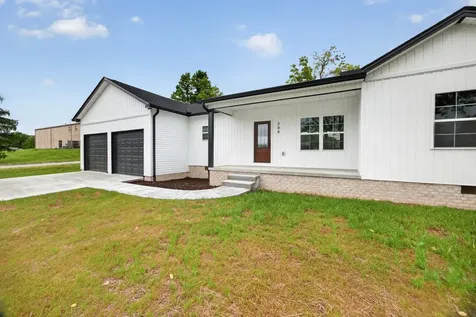 208 E Crawford Avenue Monterey TN 38574