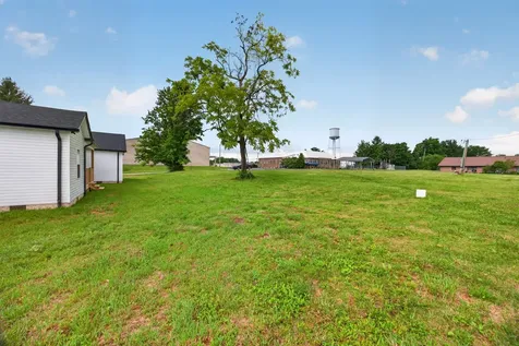 208 E Crawford Avenue Monterey TN 38574