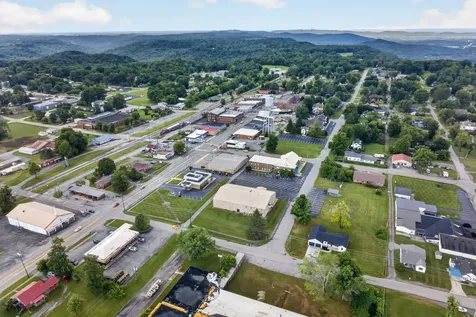 208 E Crawford Avenue Monterey TN 38574