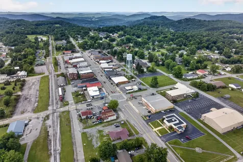 208 E Crawford Avenue Monterey TN 38574