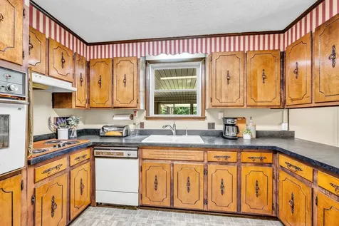 4251 Moss Hill Drive Nunnelly TN 37137