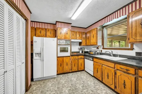 4251 Moss Hill Drive Nunnelly TN 37137