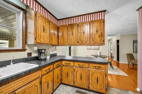 4251 Moss Hill Drive Nunnelly TN 37137