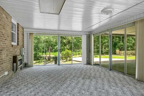 4251 Moss Hill Drive Nunnelly TN 37137