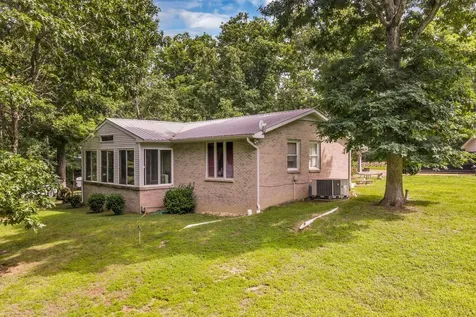 4251 Moss Hill Drive Nunnelly TN 37137