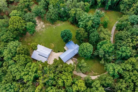 4251 Moss Hill Drive Nunnelly TN 37137