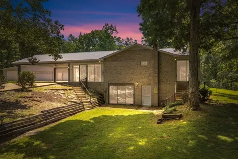 4251 Moss Hill Drive Nunnelly TN 37137