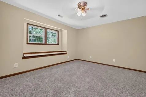 466 Willow Oak Drive Winchester TN 37398