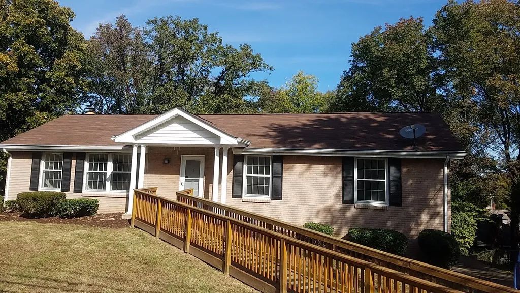 2614 Edge O Lake Drive Nashville TN 37217