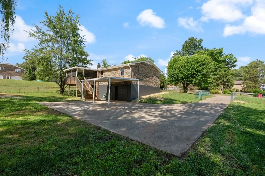 1554 N Liberty Church Road Clarksville TN 37042