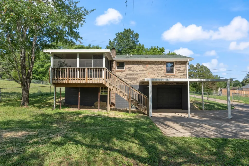 1554 N Liberty Church Road Clarksville TN 37042