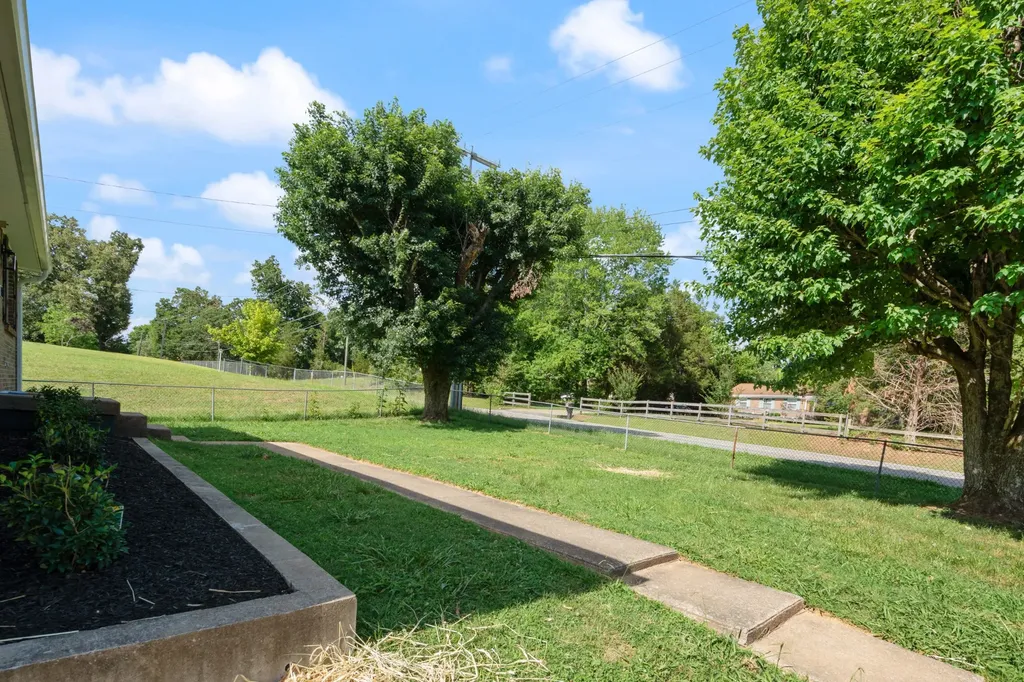 1554 N Liberty Church Road Clarksville TN 37042