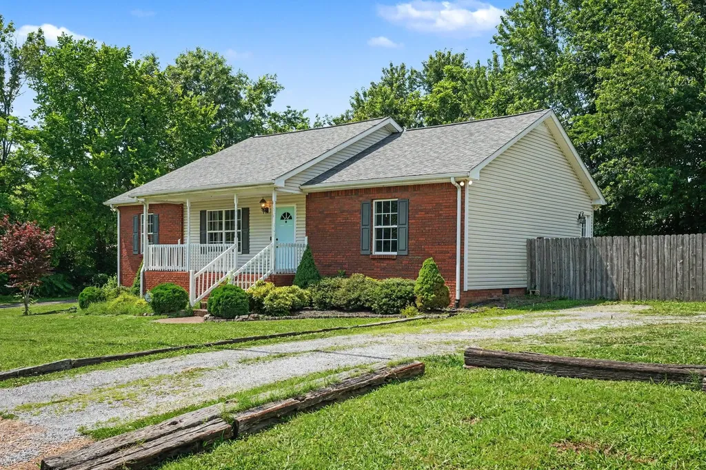 187 S Palmers Chapel Road White House TN 37188