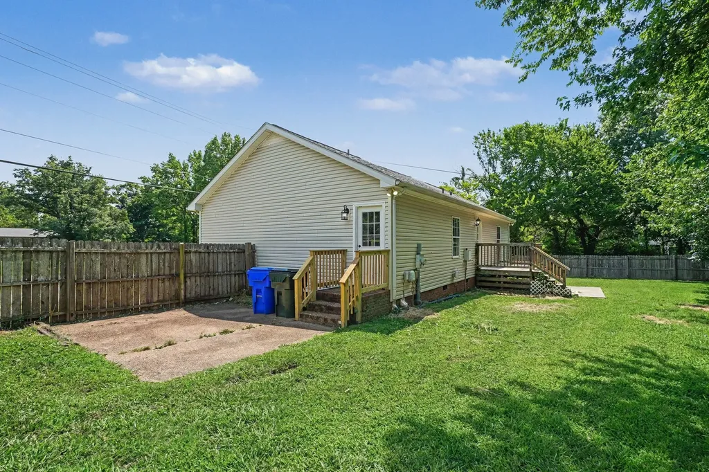 187 S Palmers Chapel Road White House TN 37188