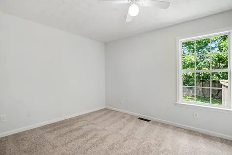 187 S Palmers Chapel Road White House TN 37188