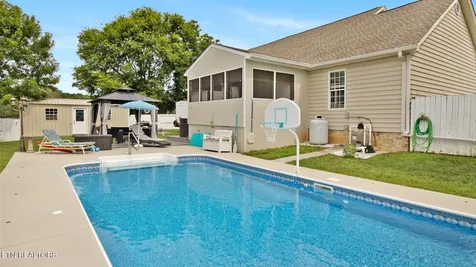 136 Thoroughbred Drive Cleveland TN 37312