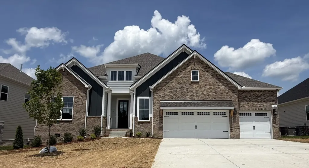 7518 Shoal Mill Point Fairview TN 37062