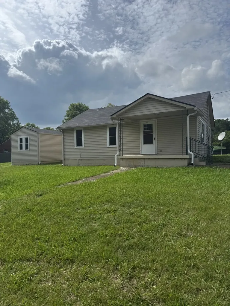 521 Draughon Drive Greenbrier TN 37073