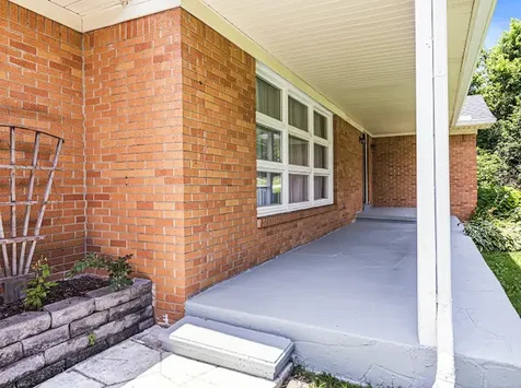 124 W Brooklyn Street Linden TN 37096