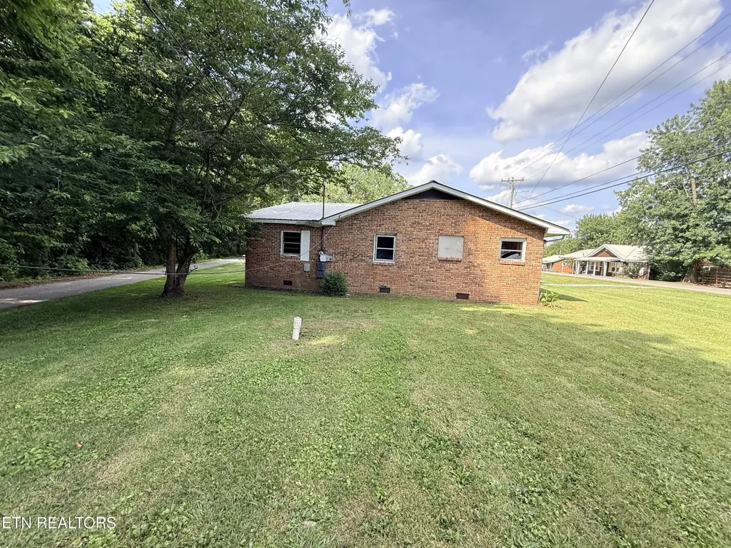 331 Whiteoak Street Jamestown TN 38556