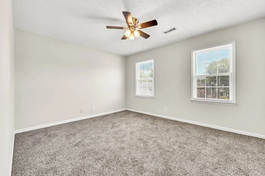 1025 Dandelion Drive Clarksville TN 37042