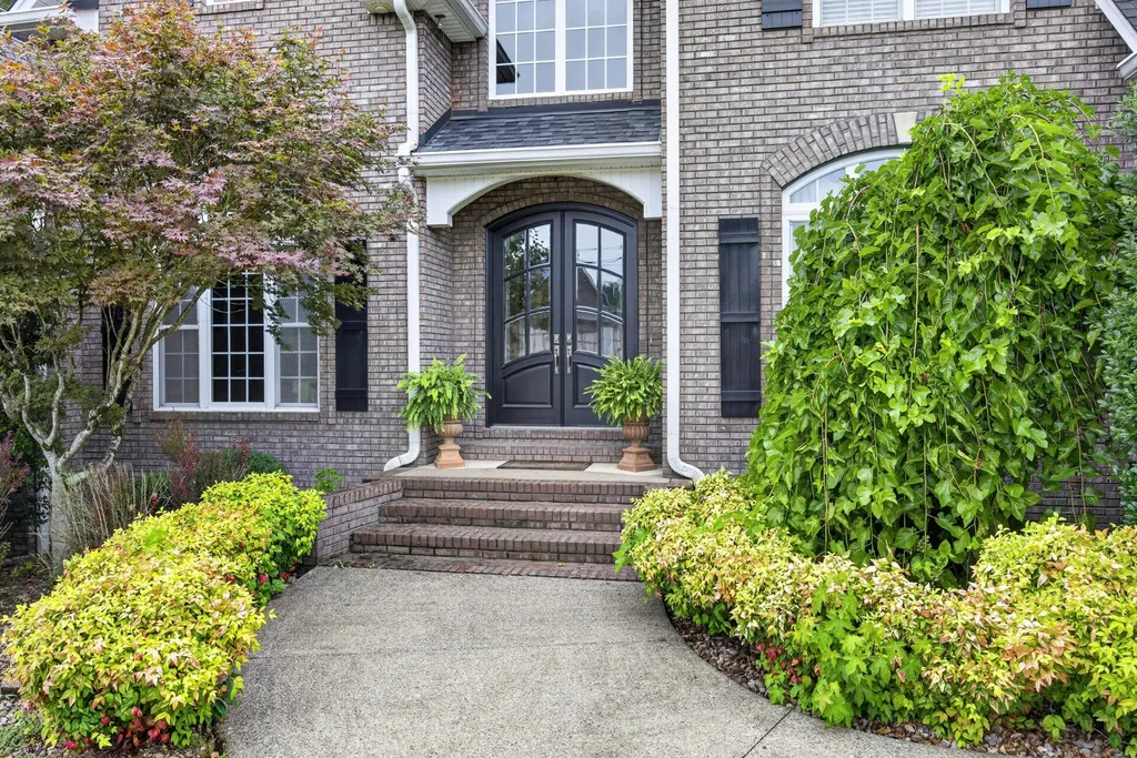 329 New Heritage Drive Cookeville TN 38506