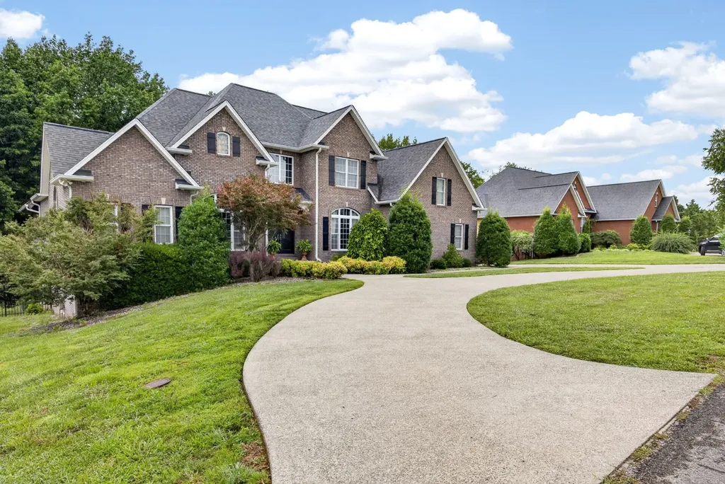 329 New Heritage Drive Cookeville TN 38506
