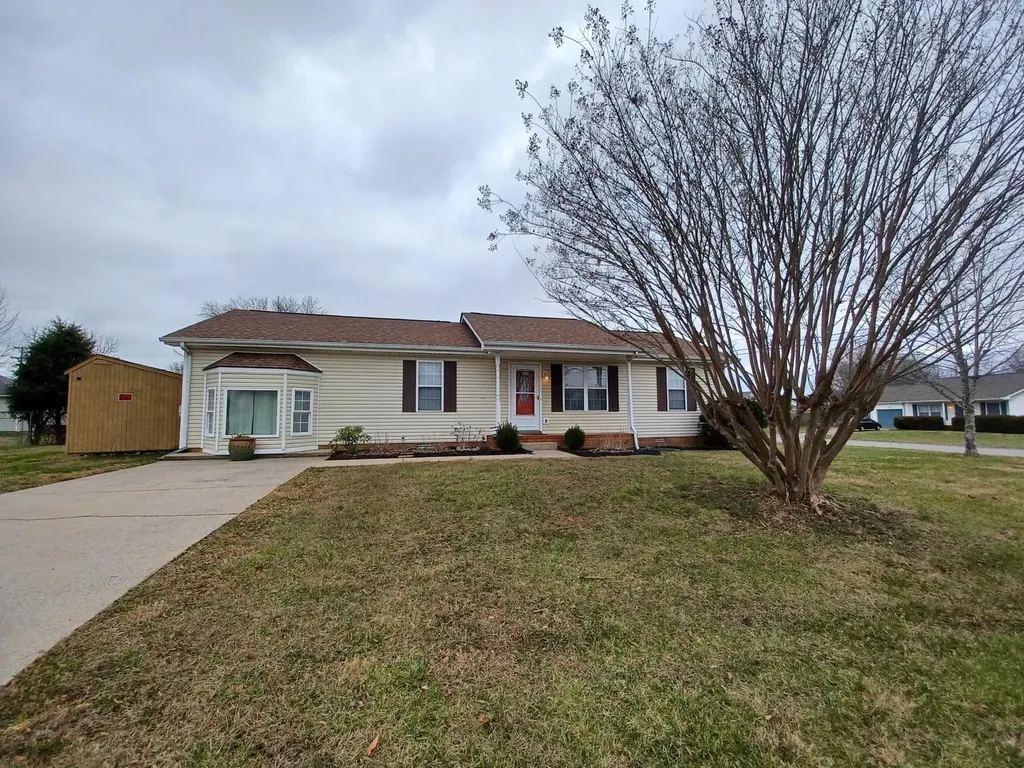 3200 N Senseney Circle Clarksville TN 37042