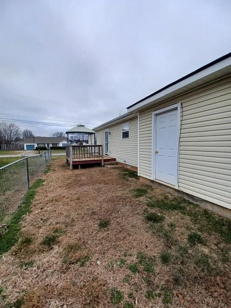 3200 N Senseney Circle Clarksville TN 37042